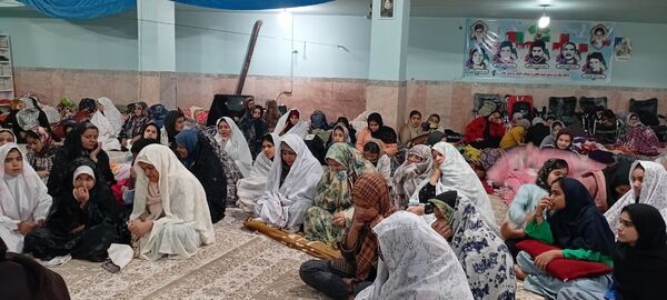 مراسم شبی با نهج البلاغه در اعتکاف مسجد جامع روستای نقاب خلیل آباد