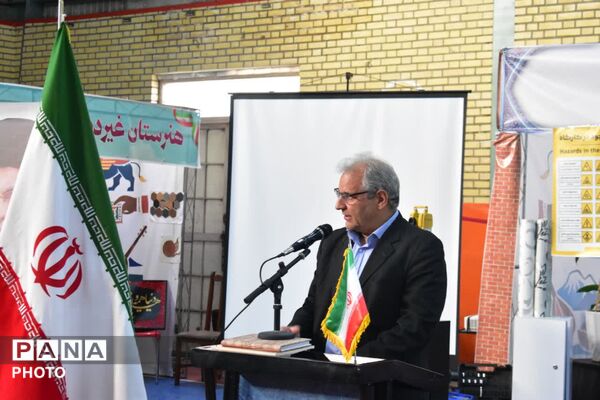 هنرستان‌های ناحیه دو تبریز روی صحنه