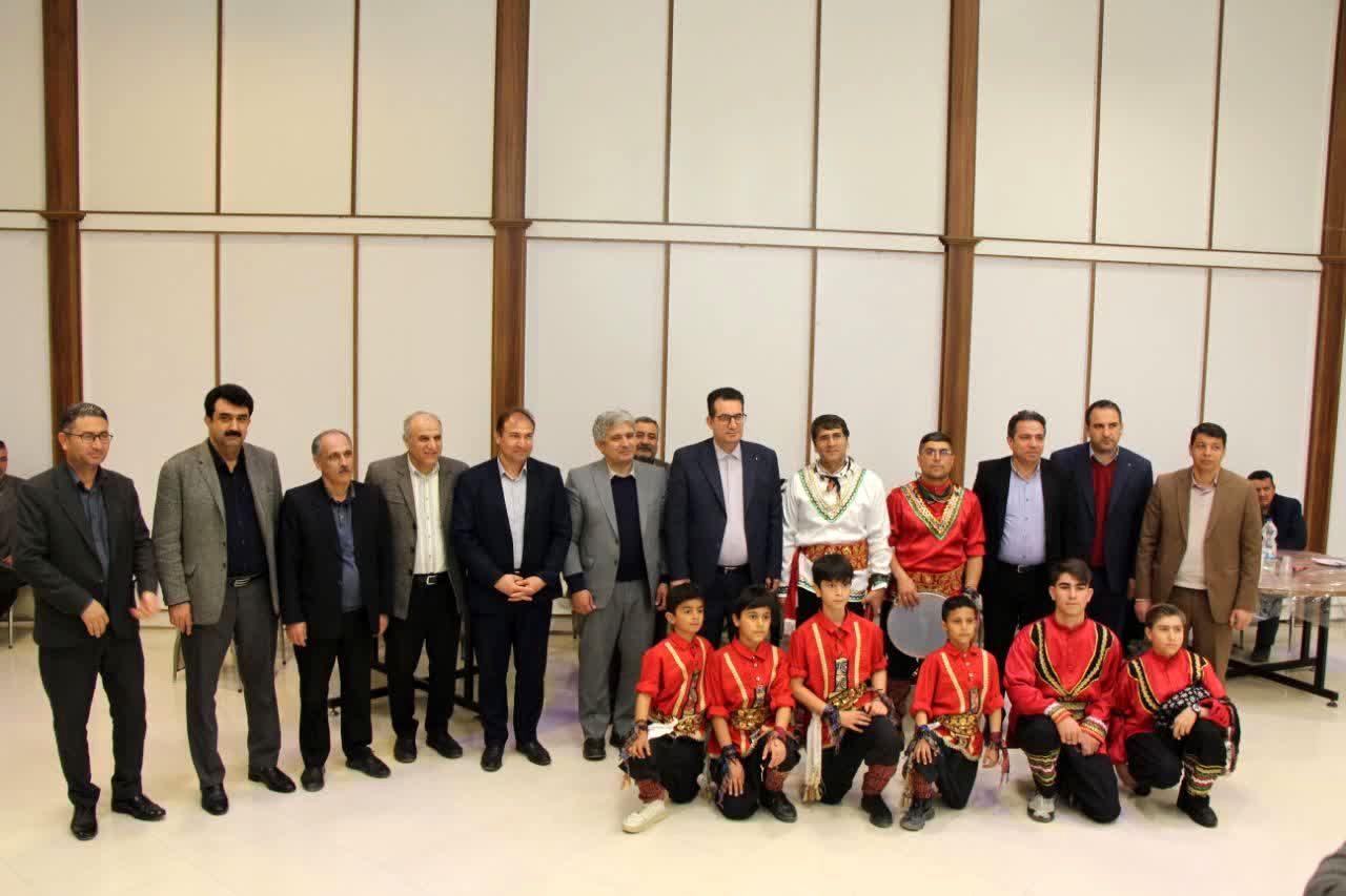  تکریم بازنشستگان در تالار مهستان شهرستان سملقان