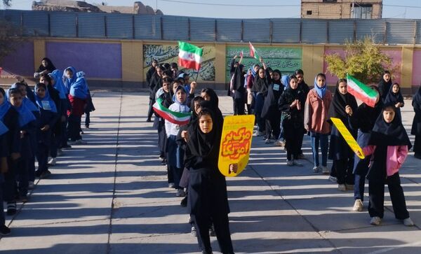 گرامیداشت هفته بسیج دانش آموزی در آموزشگاه فرهنگ خلیل آباد