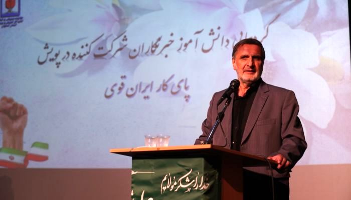 وظیفه‌ خبرنگار تبیین و آگاه کردن مردم است