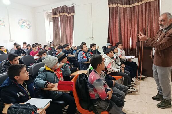 توانمندسازی یاورمربیان پسر مقطع ابتدایی در ناحیه چهار شیراز 