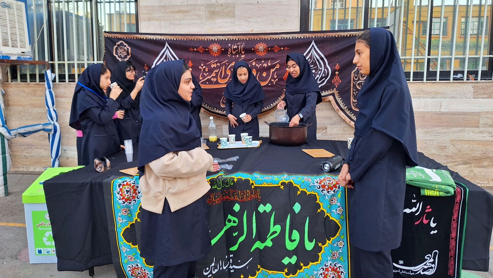 موکب مادر پهلو شکسته