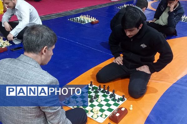 برگزاری مسابقات شطرنج دانش‌آموزی در بهارستان ۲