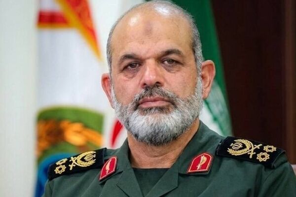 به هر تهدیدی در تنگه هرمز کوبنده پاسخ می‌دهیم