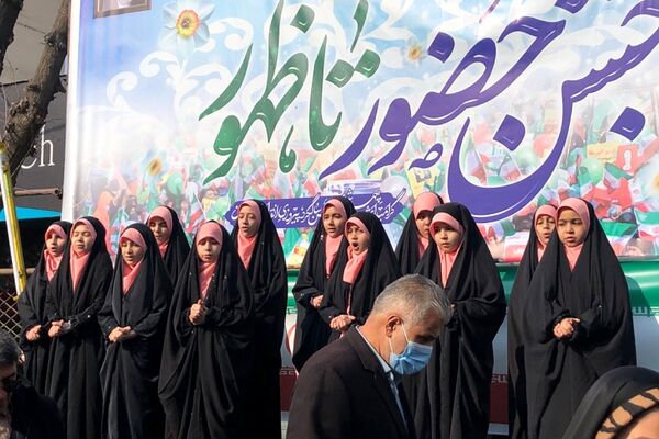 حضور اقشار مختلف شهرری در جشن پیروزی انقلاب 