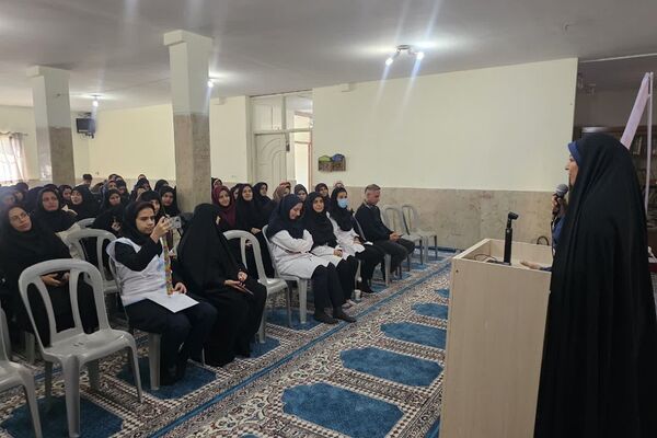 اولین دوره آموزشی کیفیت بخشی برنامه‌های سلامت و تندرستی ویژه آموزگاران پایه مدارس ابتدایی منطقه کهریزک 