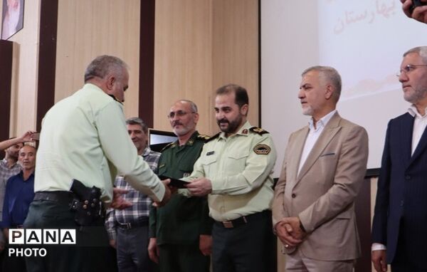 تکریم و معارفه در فرماندهی انتظامی شهرستان بهارستان