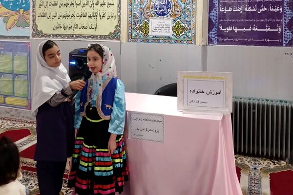 گرامیداشت میلاد حضرت زهرا (س) در دبستان فرزانگان رباط‌کریم