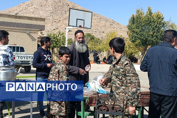 طنین فریاد مرگ‌بر استکبار در آسمان شهر صغاد