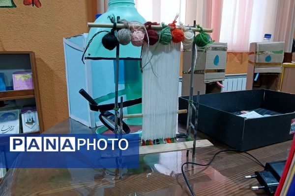 هفته پژوهش فرصتی برای شکوفایی استعدادهای علمی دانش‌آموزان مدرسه شهید باهنر