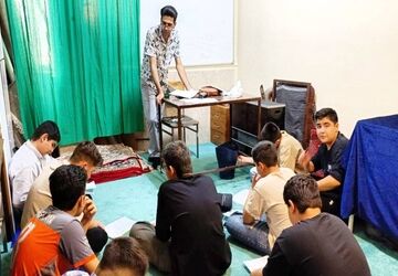 معلمان با تدریس در مساجد کاستی های آموزش را جبران می کنند