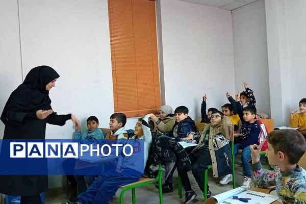 کارگاه ‌های استعداد‌یابی در پژوهش سرای دانش آموزی بصیرت یک ناحیه دو شهرری 