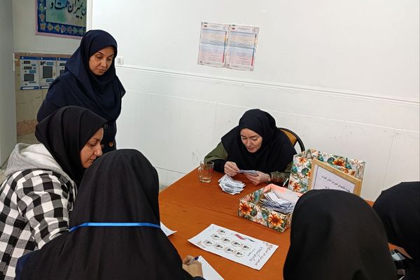 شور انتخاباتی دانش آموزان چهاردانگه
