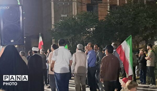 تجدید بیعت با رهبر انقلاب در شب هشتادو نهم