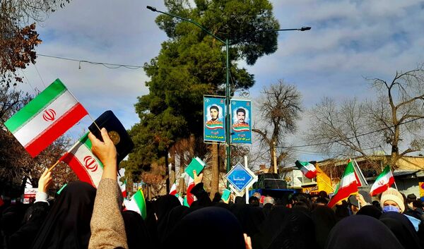 همبستگی یکبارچه مردم غیور و ولایتمدار شهرستان بروجرد در تشییع شهدای امنیت
