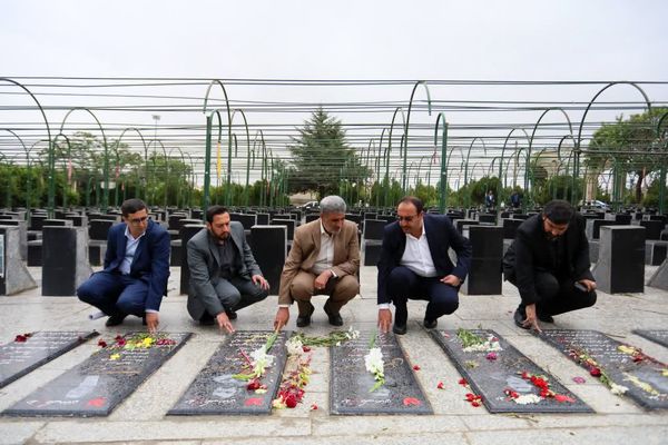 تجدید میثاق مدیران روابط‌عمومی دستگاه‌های اجرایی با شهدای والامقام