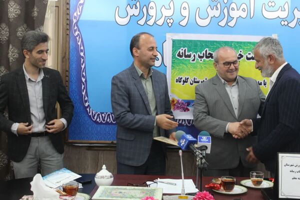 نشست خبری مدیر آموزش و پرورش گلوگاه به‌مناسبت هفته معلم 