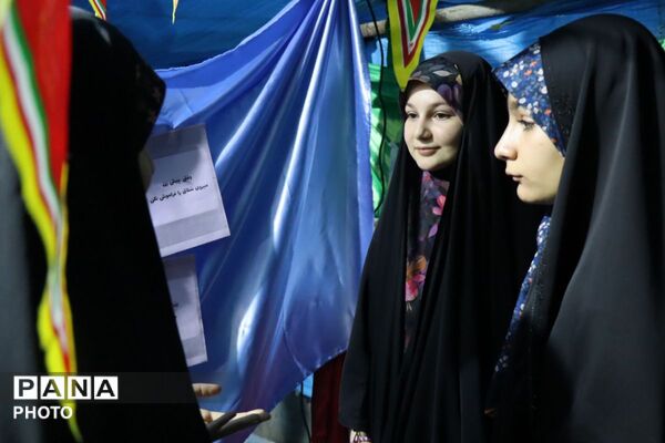حضور گسترده و دشمن شکن دانش آموزان و فرهنگیان در غرفه آموزش و پرورش به میزبانی آموزشگاه الغدیر