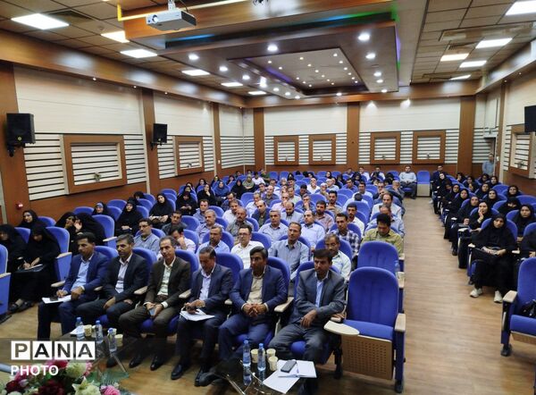 نشست مدیران آموزش و پرورش شهرستان بناب با محوریت آغاز سال تحصیلی جدید