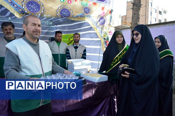 عطر رضوی در جشن نیمه شعبان مدرسه حکمت