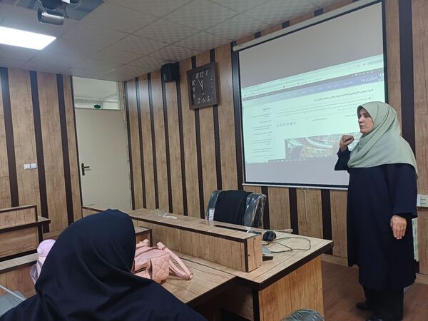 اولین جلسه کارگاه توانمندسازی دانش‌آموزان خبرنگار پانا دختر ناحیه 2 کرج و شهرستان فردیس