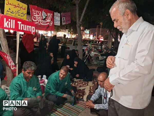 موکبی برای واکس زدن کفش های دلدادگان‌ خاک وطن 
