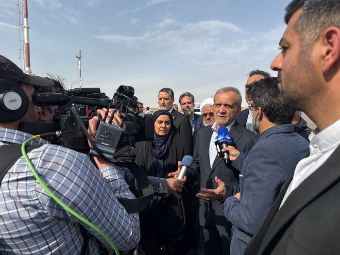 دولت پیگیر رفع مسائل مرتبط با بندر شهید رجایی است