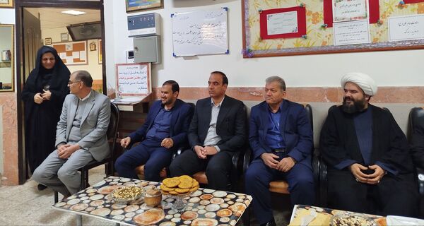 بازدید نماینده مجلس شورای اسلامی منطقه ترشیز از دبیرستان حضرت معصومه (س) شهرستان خلیل‌آباد