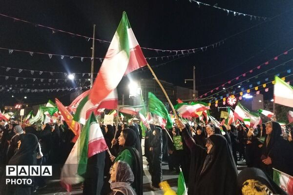 حضور پرشور و مستمر شبانه مردم رباط‌کریم تا پیروزی نهایی