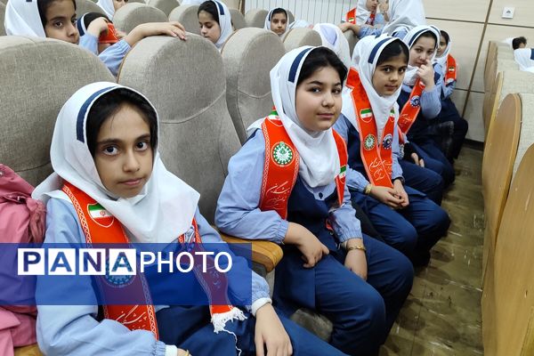 مراسم اختتامیه یادواره شهدا با حضور مدارس شاهد ناحیه یک سنندج