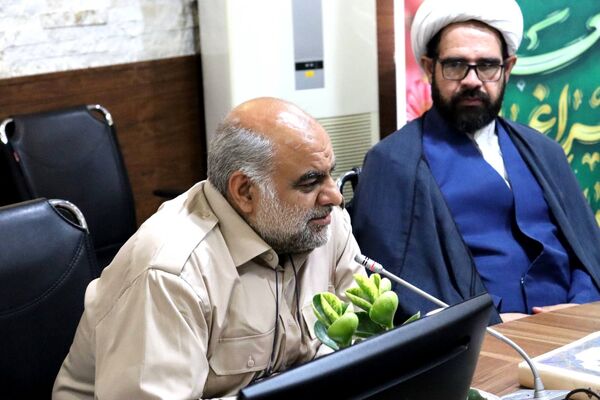 گرامیداشت هفته معلم با تجلیل از فرهنگیان آموزش و پرورش منطقه ۱۴ 