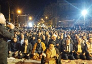 رزمندگان خیابان‌های الشتر با برگزاری نماز استغاثه پیروزی را از خداوند خواستار شدند