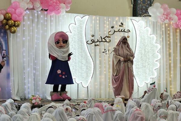جشن تکلیف؛ لبخند بندگی در قاب تصویر