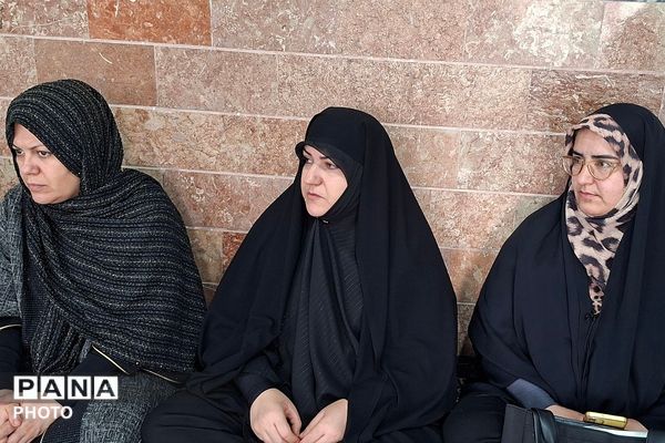 همایش آموزش خانواده با عنوان دانش‌آموزان و فضای مجازی در ناحیه دو شهرری