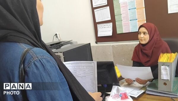 مشاوره تحصیلی و انتخاب رشته در مدرسه توللی امجد