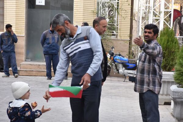 نمایشگاه دستاوردهای انقلاب دانش‌آموزان صدرا در ابرکوه
