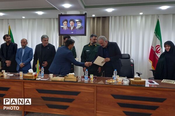 جلسه هم اندیشی با مدیران مدارس چهاردانگه