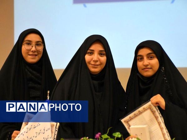 تجلیل از دانش‌آموز خبرنگاران‌پانا ناحیه‌‌یک