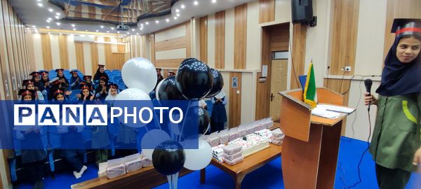 جشن فارغ التحصیلی دانش‌آموزان پایه ششم مدرسه خاقانی