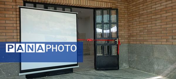 روشن شدن چراغ مدرسه قلم ۱۲ زاغه در ارتباط زنده با رئیس‌جمهور