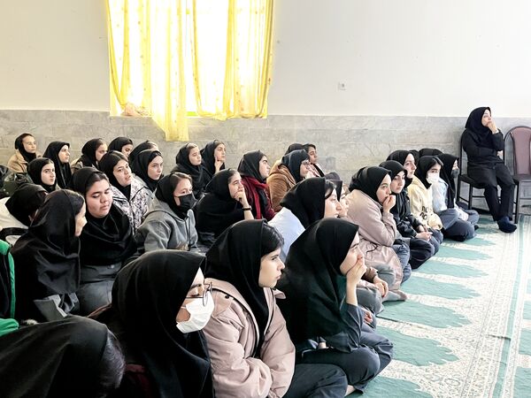 کارگاه آمادگی برای امتحانات نهایی در دبیرستان فاطمه الزهرا(س)