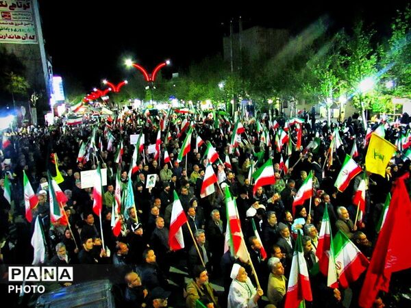 سی و سومین شب از انقلاب با شکوه مردم کاشمر