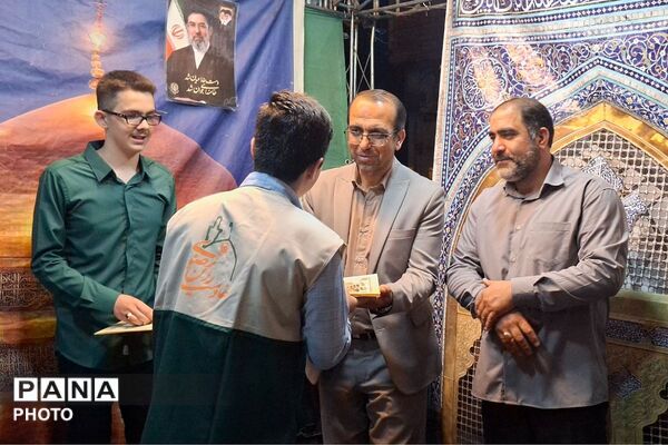 تجلیل از برترین‌های پرورشی مدرسه انصارالمهدی شهرستان قرچک