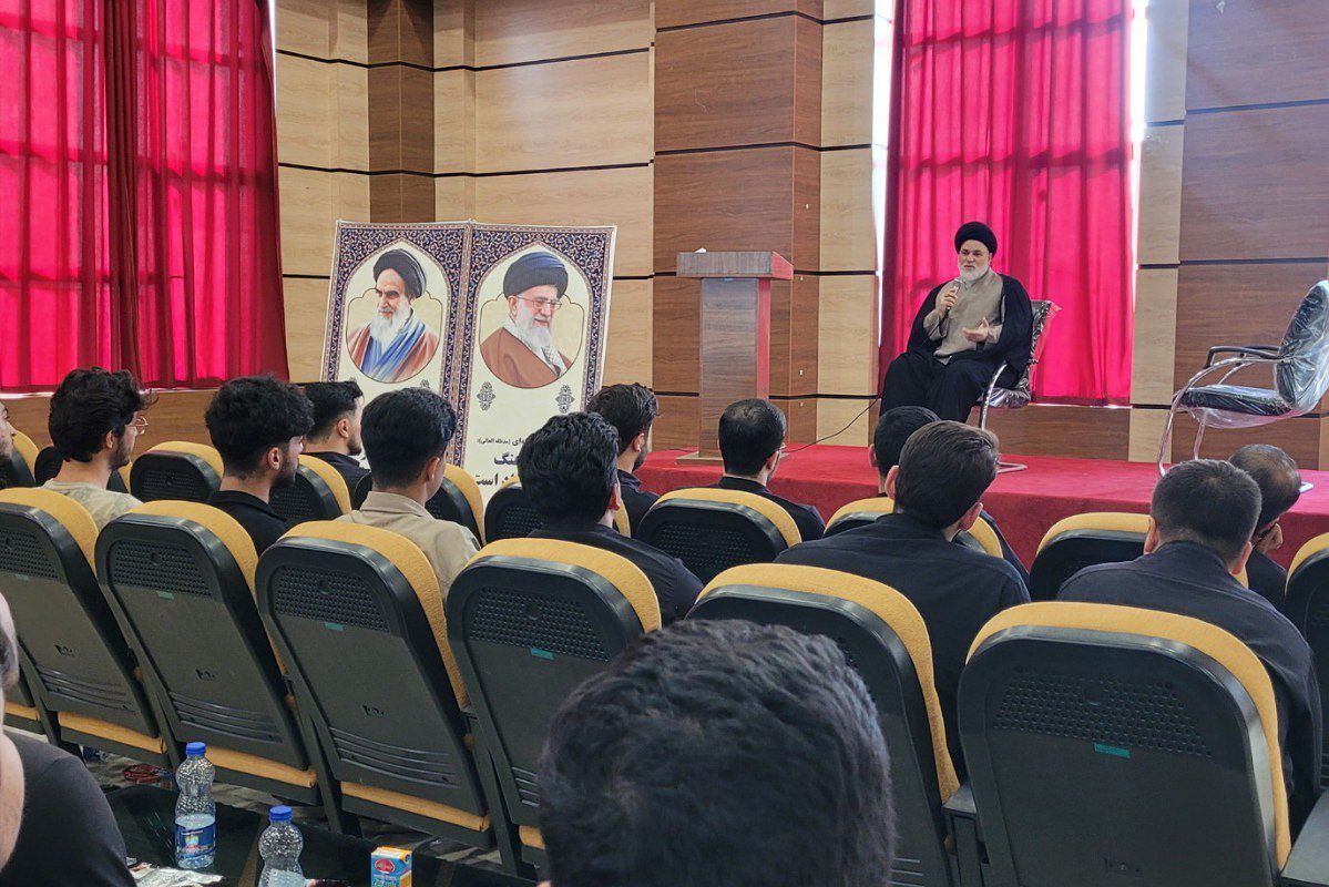 سمینار آموزشی دانشجویان دانشگاه فرهنگیان در بهارستان‌دو