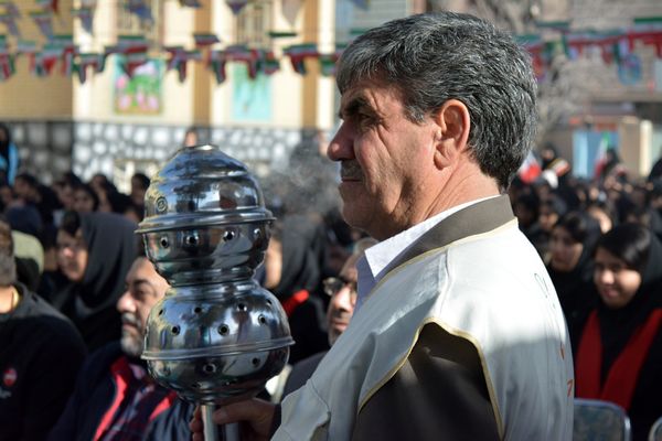 طنین زنگ انقلاب در بهارستان‌دو 