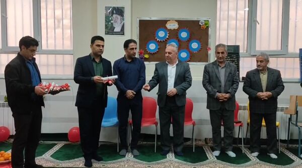 پایان شیرینِ یک آغاز؛ جشن فارغ‌التحصیلی دانشجویان آموزش ابتدایی در سما معمولان