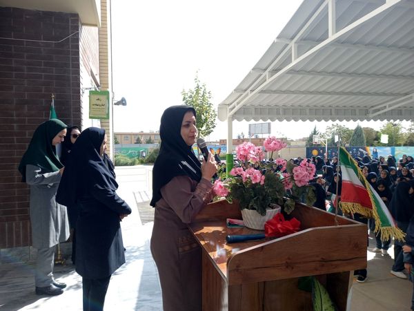 زنگ ایثار در دبستان فرهنگ مرحوم فرازمند نواخته شد