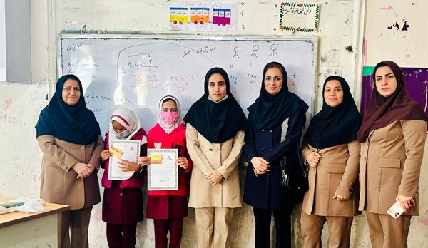 تقدیر از برگزیدگان ویژه‌برنامه هفته جهانی فضا در مدارس حاجی‌آباد