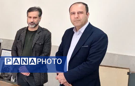 داوری آثار هنری مسابقات فرهنگی هنری آموزش و پرورش ناحیه ۳ 